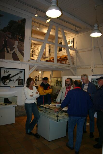 Lagebesprechung vor dem Einzug