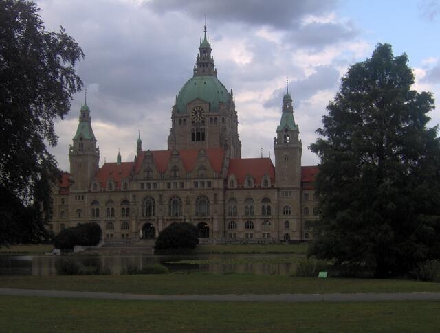 Nochmal das Rathaus aus einer andern Perspektive.