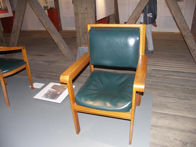 von W. Gropius entworfene Möbelstücke