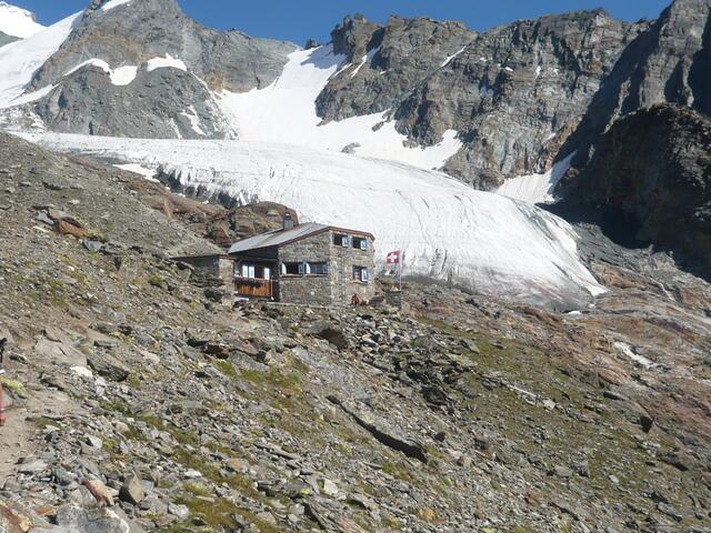 1600-m-Anstieg zur Domhütte (2940 m)
