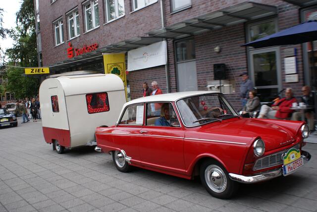 DKW F12 mit Wohnwagen 1963