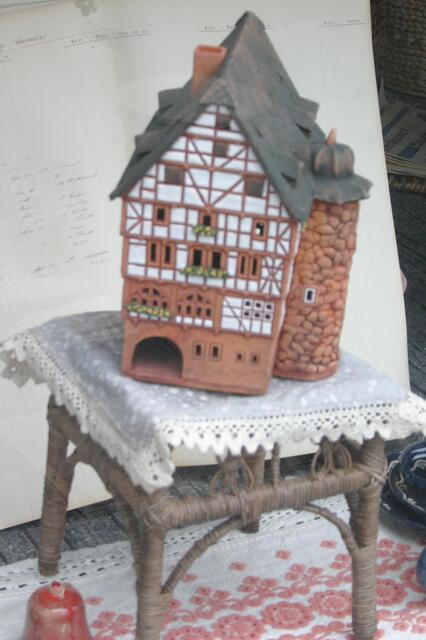 Keramikmodell des Kirchhainer Rathauses