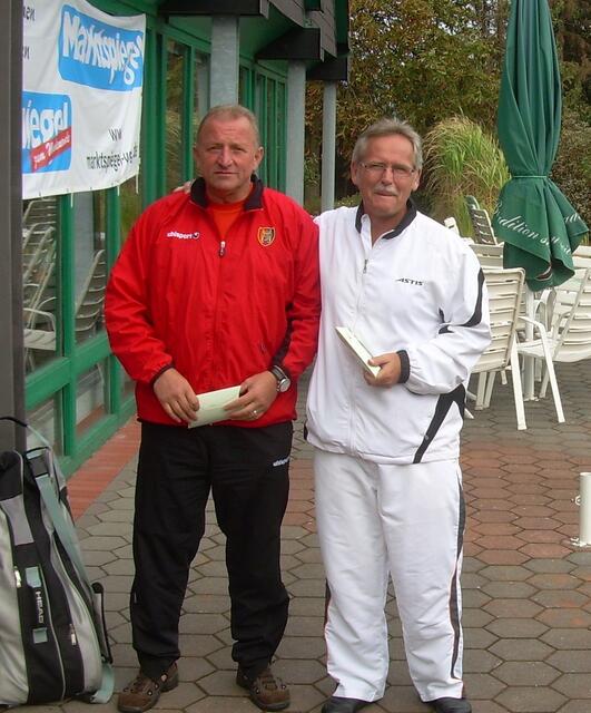 Vize-Cup-Sieger: Dirk Narten (SSV Thönse) und Peter Kühn (FC Neuwarmbüchen)