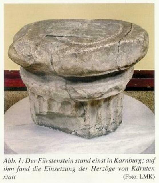Der Fürstenstein (ein auf den Kopfgestellter) "ionischer" Säulenstumpf aus Virunum/Zollfeld-Maria Saal. Ursprünglich in karnburg, jetzt ausgestellt im Klagenfurter Wappensaal.