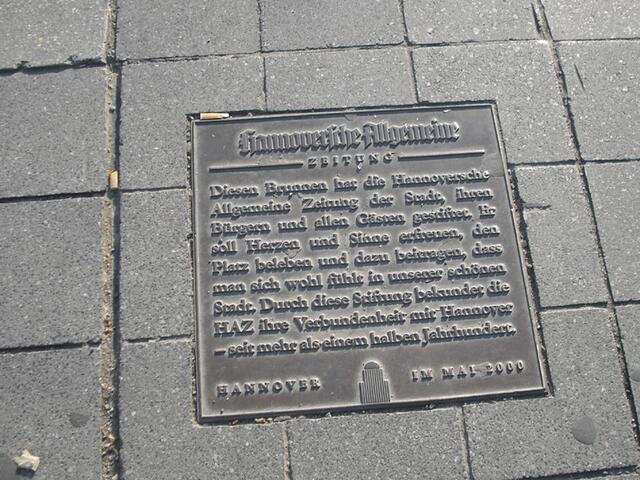 Hinweis auf den Brunnen