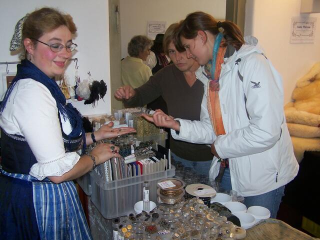 Alles rund um Stoff und Tracht