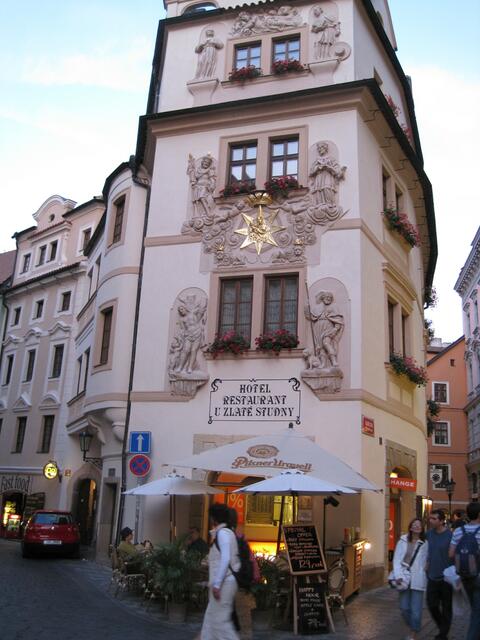 Hotel "Zum goldenen Brunnen"
