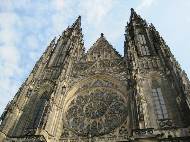 Westfassade des Veitdoms