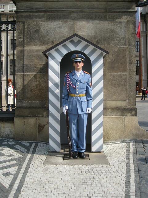 Wachsoldat am Haupteingang