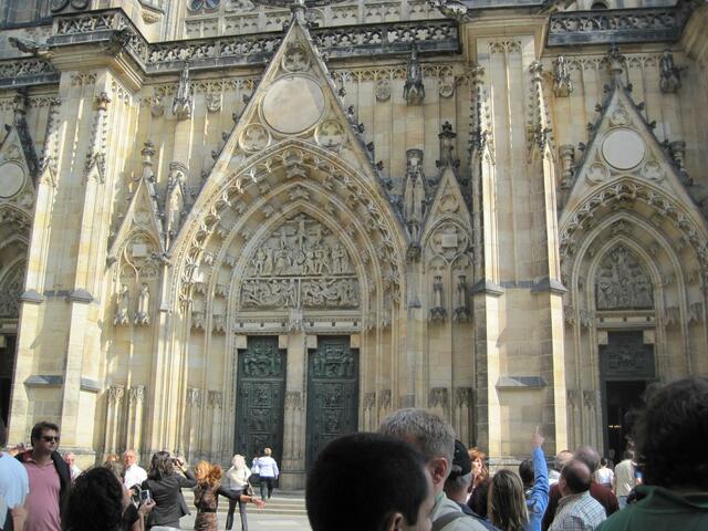 Eingangstor West des Veitdoms