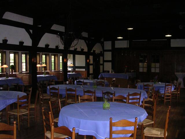 Der Dorfkrug im Inneren