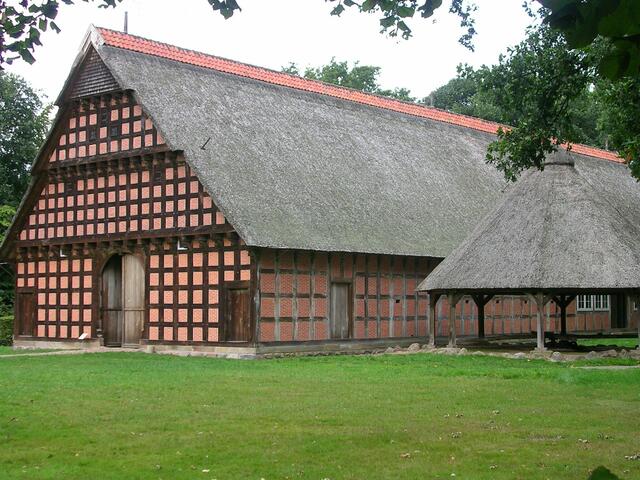 Frontansicht mit "Grooter Dör"