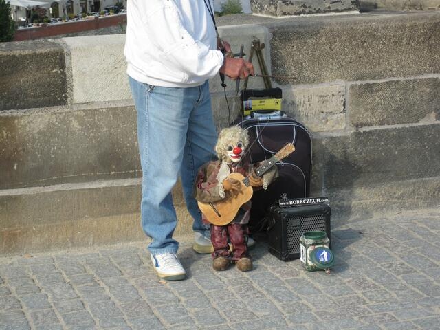 Künstler auf der Karlsbrücke
