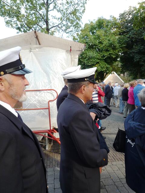 ..mal den anderen zuschauen