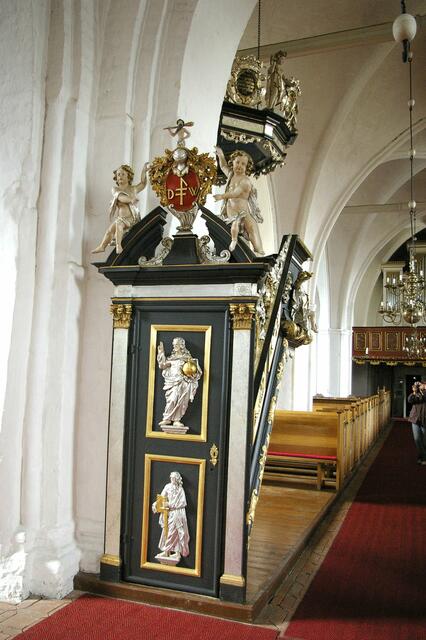 Eingang zur Kanzel, für mich ein wunderbares Kunstwerk