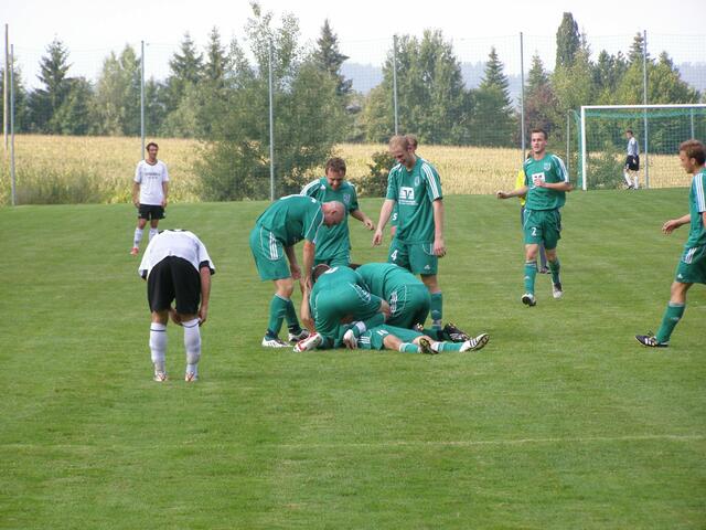 Jubel nach dem 2-0 von Yasim Bayindir