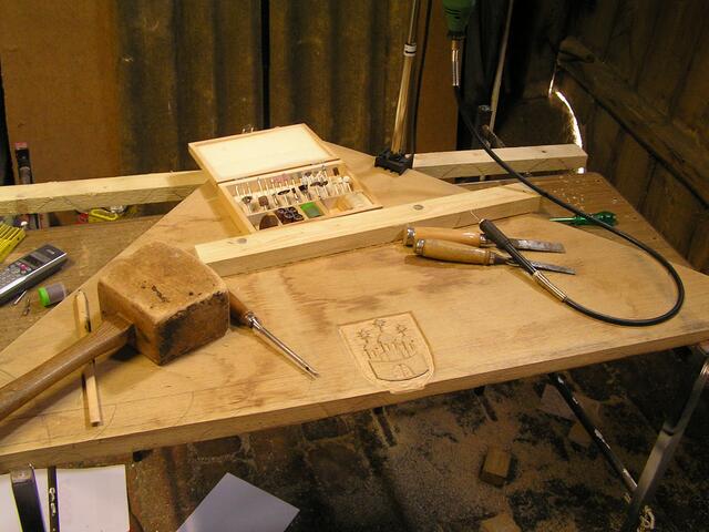 . . . zum Beispiel schnitzen