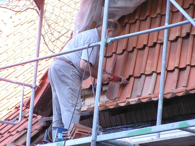 mein Vater unterstützt mich, schließlich ist er Dachdecker