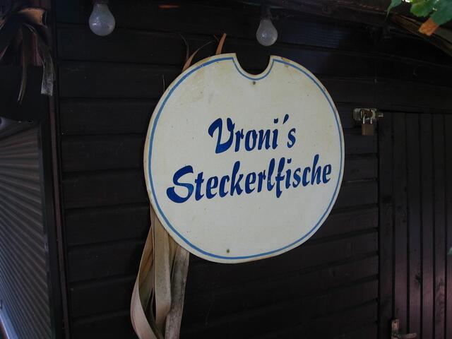 Die Fischer-Vroni is(s)t heute auswärts: Heute bleibt hier der Grill kalt, denn die Vroni ist auf dem Oktoberfest