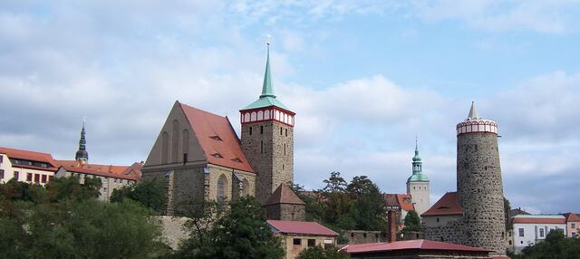 Michaeliskirche und Alte Wasserkunst (mitte hinten Lauentorturm)