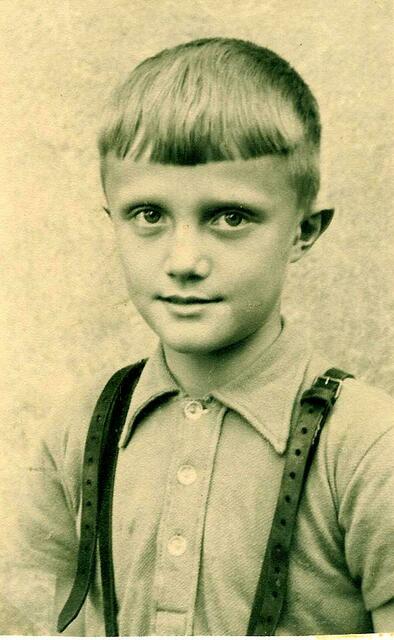 Adolf schon in der 2. Klasse in Vöhrum