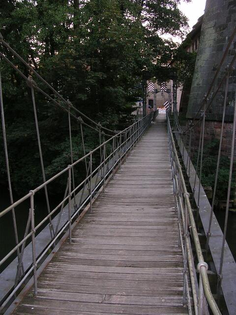 Der Kettensteg über die Pegnitz