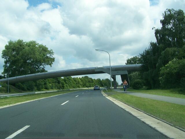 Fussgängerbrücke in Wolfsburg