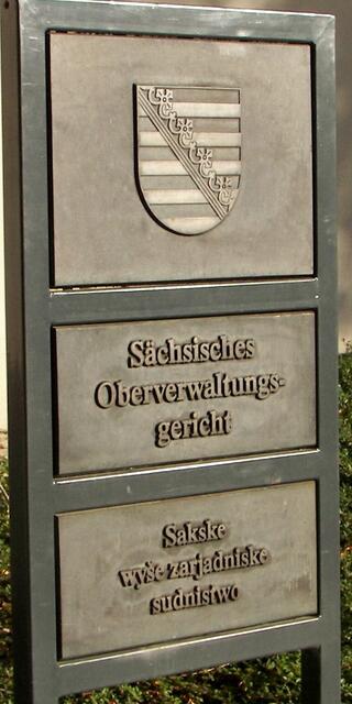 zwei Sprachen, da kennen die hier nichts - und das ist gut so!