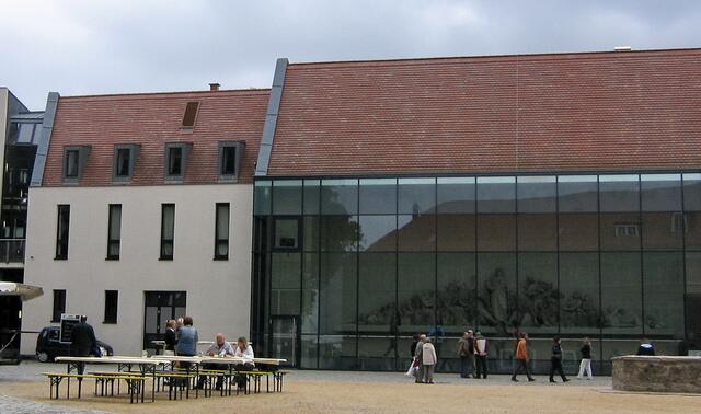 das neue Burgtheater mit dem herrlichen Semper-Fries