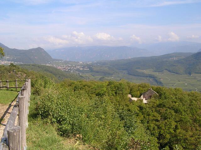 Blick von Altenburg / Castelvechio über Kaltern