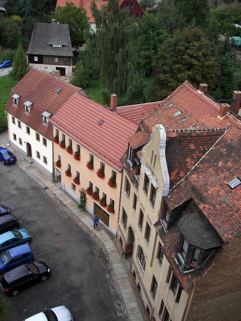 und von der "Friedensbrücke" herunter geschaut: hinten des "Hexenhäuschen"