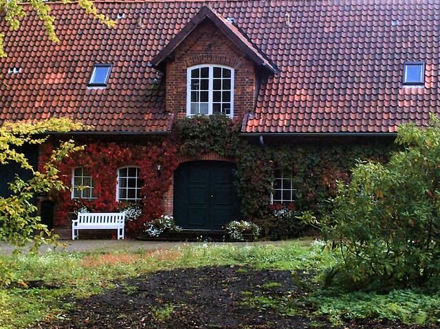 Hier soll früher einmal der Förster gewohnt haben. Innen modernisiert - außen historisch erhalten.