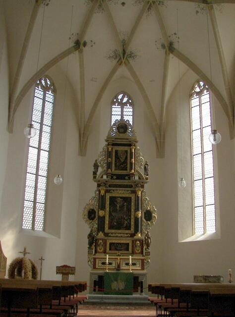 und dann beim Eintritt der helle filegrane Innenraum
