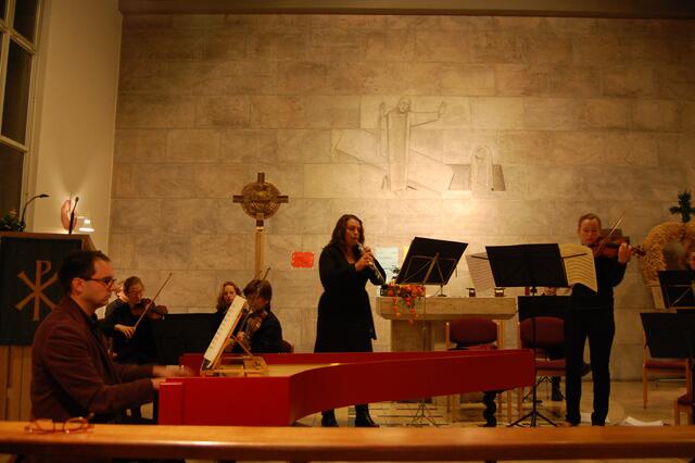 Oboe brilliant, Violine sanft - perfektes Zusammenspiel.