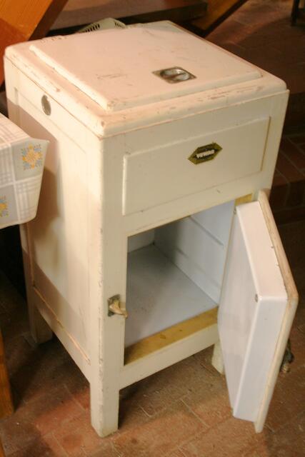 ein Kühlschrank
