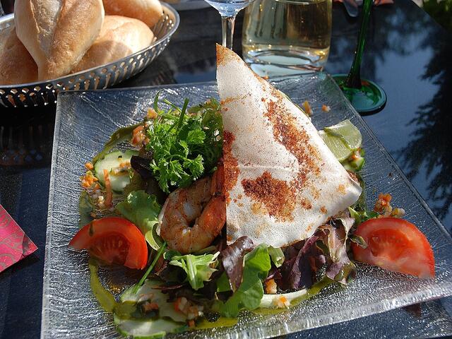 Salat mit Scampis
