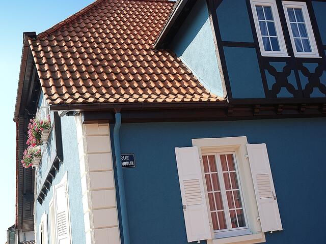 Wir haben die Rue du Moulin erreicht und bald auch das Glas Gewürztraminer ...