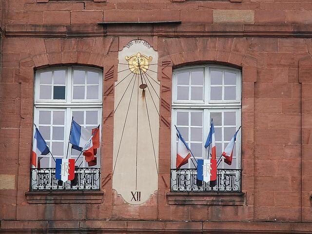 Wie gesagt: die Sonne meinte es gut mit uns und zeigte dazu noch die richtige Stunde an ...