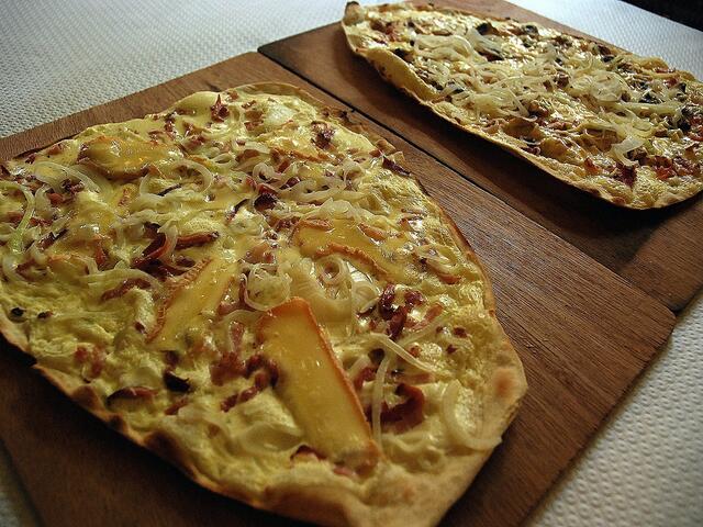 ... & mittags gibt es mal wieder Flammkuchen ...
