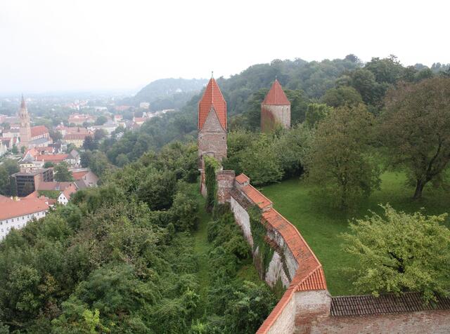 Ringmauer mit Wehrtürme