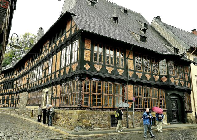 Stammhaus der Industriellenfamilie Siemens. In einem Schriftstück aus dem Jahre 1689 wird der Vorfahre Hans Simens als "vornehmer Handelsherr, Bürger und Bauherr bezeichnet