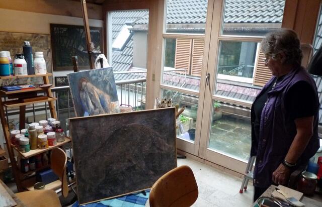 Gerlinde Doerfler in ihrem Atelier