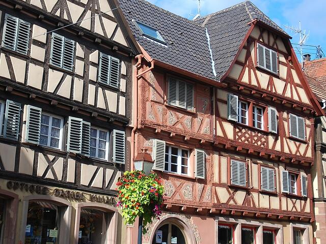 Fachwerk und Gefache in vielen Farben (Bouxwiller)