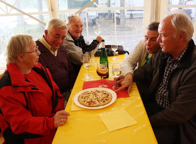 ........ und zum Schluß noch einen Flammkuchen.