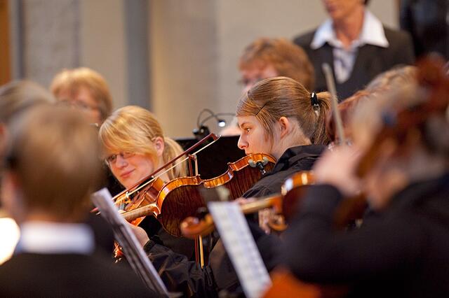 Einige Streicher beim Chor- und Orchesterkonzert 2009 in Schwabmünchen