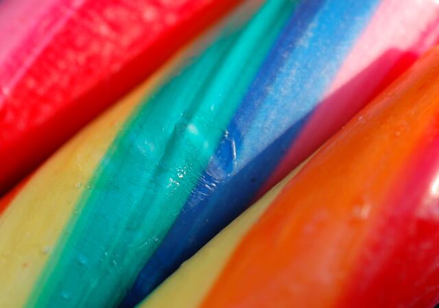 Zuckerstangen schön wie der Regenbogen.