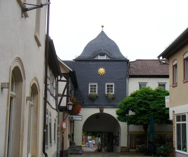 Durch dieses Tor verlassen wie wieder die Altstadt.