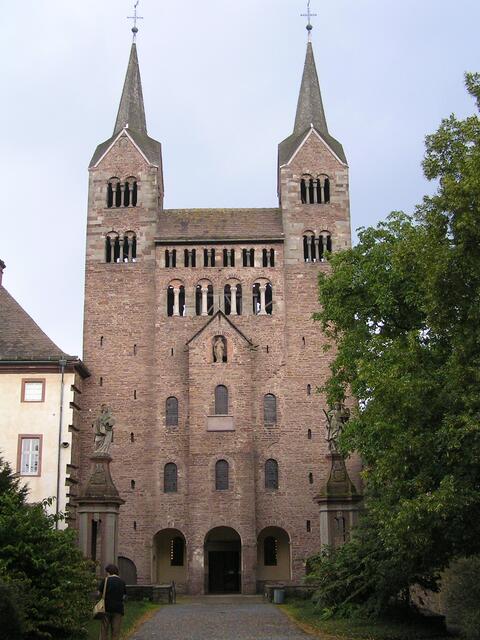 Westwerk aus dem 12. Jahrhundert
