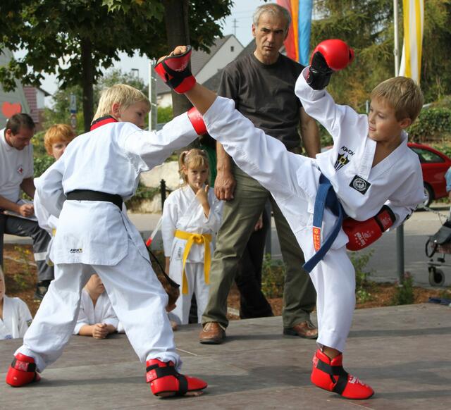 Die Kinder beim Semikontakt in Schweinspoint