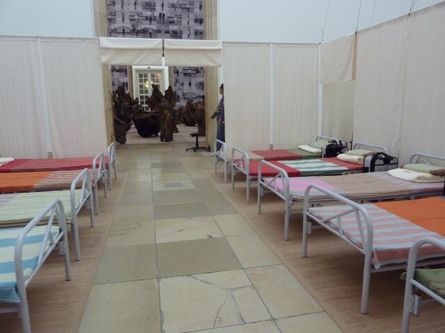 Schlaf- und Wohnstätte der 1001 documenta12-Chinesen (BUERGELiade 2007).
